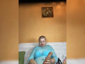 Free Porn Cam with SVETIKBOMBOCHKA - Bongacams