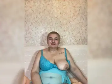 Live Porn with SVETIKBOMBOCHKA - Bongacams