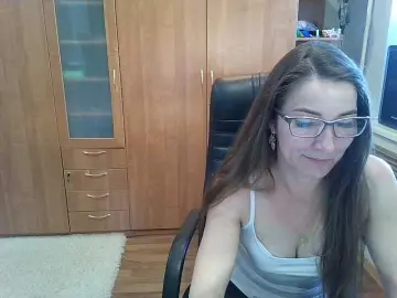 Live Sex Cam with Lina-80 - Bongacams