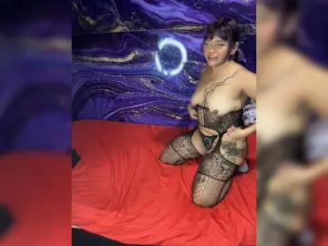 Adult Webcam with DirtyLadys69 - Bongacams