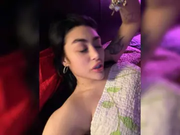 Free Live Porn with Kikidiki200 - Bongacams