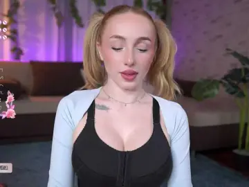 Nude Webcam with babyyyluna - Bongacams
