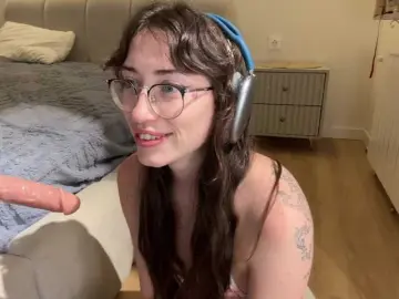 Adult Webcams with KellyyBeryy - Bongacams