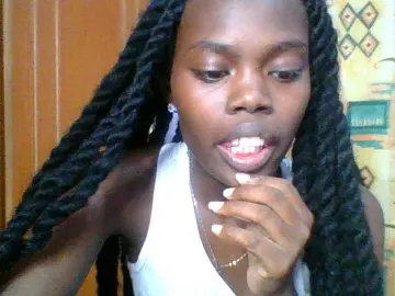 Live Sex Cam with Sweet-petite - Bongacams