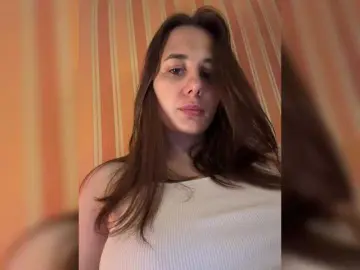 Free Live Porn with MonaVine - Bongacams