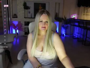 Nude Webcam with MariemLui - Bongacams