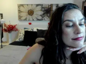 Live Sex Cam with CassidyJoy - Bongacams