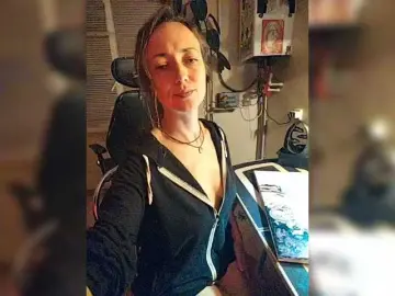 Best live sex cam show with betruetoyourheart - Bongacams