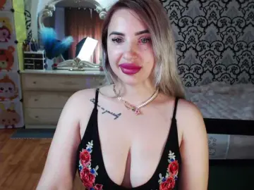 Best live sex cam show with Lorasinclare - Bongacams