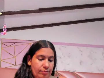 Live Porn with DianaSheren - Bongacams