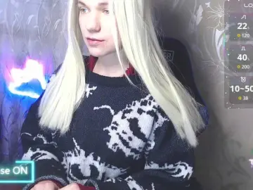 Best live sex cam show with shinyvictoria - Bongacams