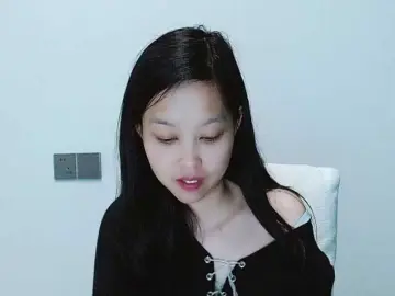 Sex Cam with Selinababy99 - Bongacams