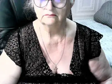 Free Live Porn with LolkaAlyss - Bongacams