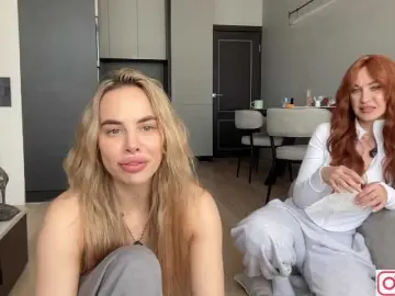 Adult Webcams with diffgirls1-1 - Bongacams
