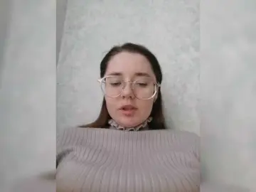 Adult Webcam with kroshka-meow - Bongacams