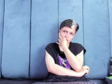 Best live sex cam show with MeganThompson - Bongacams