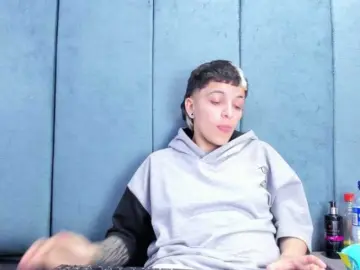 Best live sex cam show with MeganThompson - Bongacams