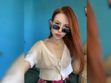 Adult Webcam with Magic-Alice - Bongacams