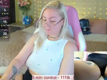 Watch Live Sex Cams with Debbie-Taylor - Bongacams