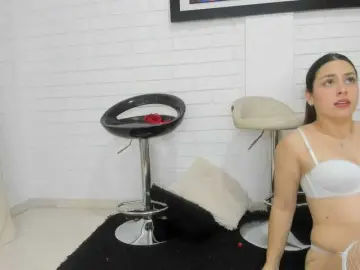 Watch Live Sex Cams with Canelasquirtxxx - Bongacams