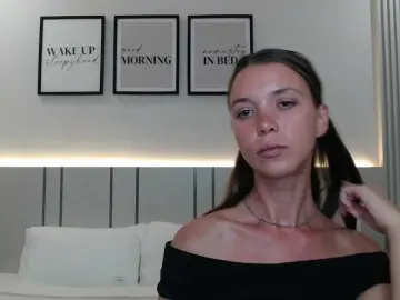 Watch Live Sex Cams with Diana-Ra - Bongacams