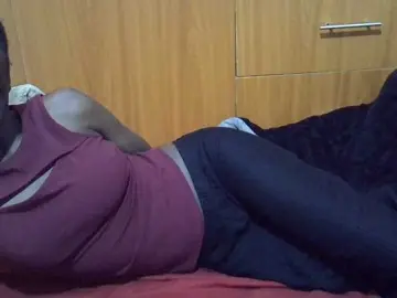 Adult Video Chat with Ebonytrendy - Bongacams