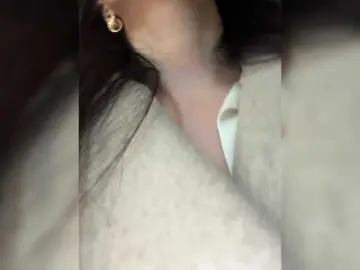 Live Sex Cam with EvaRoughe - Bongacams