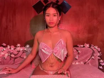 Nude Webcam with LilyJelly - Bongacams