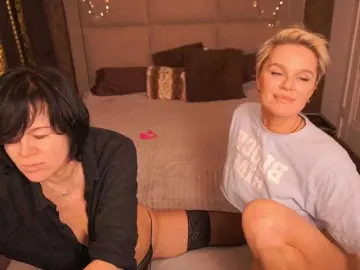 Live Sex Cam with PleasureWeCouple - Bongacams
