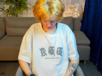 Free Porn Cam with LunaaBee - Bongacams