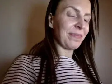 Sex Chat with AnnaDear - Bongacams