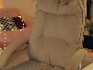 Live Porn with -white-kitty- - Bongacams