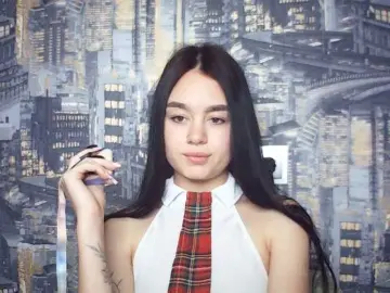 Sex Cam with LunaDeLuxe666 - Bongacams