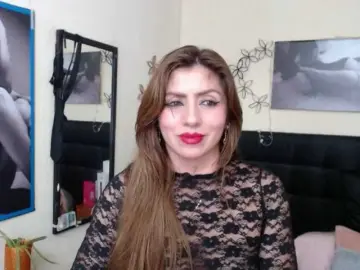 Nude Webcam with AnthonelaBella - Bongacams