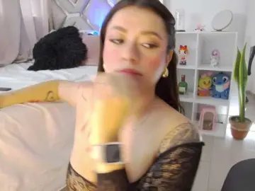 Live Sex Cam with AlanaRouse1 - Bongacams