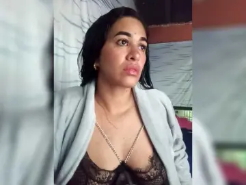 Free Porn Cam with Letty33 - Bongacams