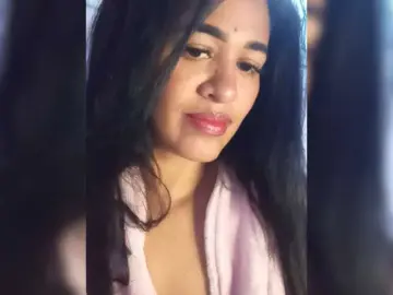 Best Webcam with Letty33 - Bongacams
