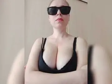 Adult Webcams with DashaKisa951 - Bongacams