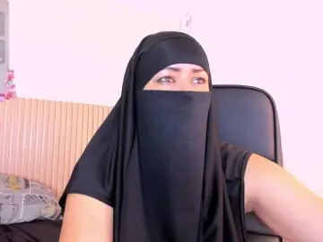 Nude Webcam with Layla-arabelle - Bongacams