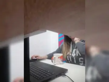 Sex Cam with Angelinamik - Bongacams