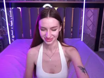 Adult Webcam with SnowWhiteee - Bongacams