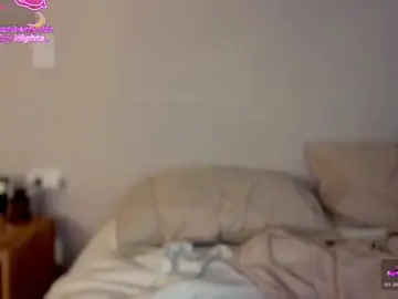 Live Sex Cam with MarcellaGriffin - Bongacams