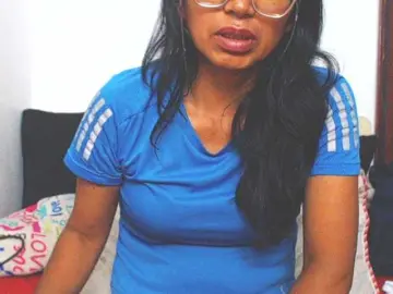 Adult Webcam with HOTTTSKIN - Bongacams