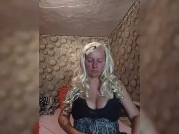 Free Live Porn with FameLara - Bongacams