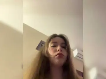 Live Sex Cam with LadyEmily - Bongacams