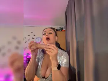 Live Sex Cam with Hotangel75 - Bongacams