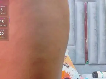 Sex Cam with bigcurvymoomy - Bongacams