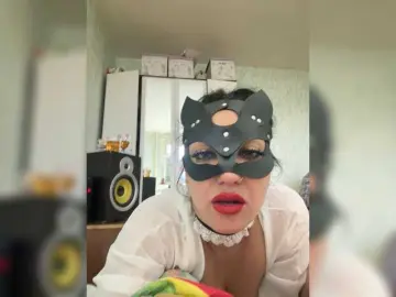 Watch Live Sex Cams with Saranskwirthothome - Bongacams