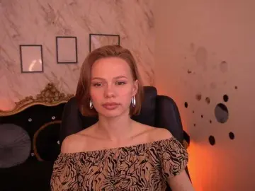 Live Sex Cam with ShyySiren - Bongacams