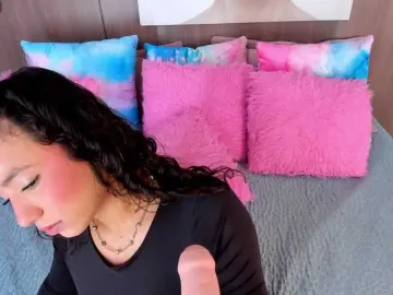 Watch Live Sex Cams with ElsaStraus - Bongacams